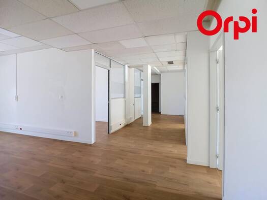 Espace bureau à vendre 249 000 € 142 m² de bureaux Fargues-Pigeonnier Le Pontet 84130