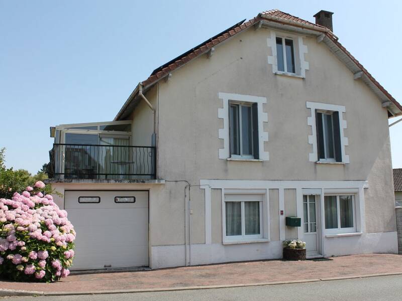 Maison à vendre, 100m², SAINT PRIEST LES FOUGERES