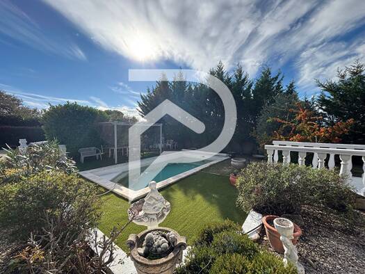 Villa à vendre 388 500 € 8 pièces 4 chambres 116 m² 1 042 m² de terrain Vinon-sur-Verdon 83560