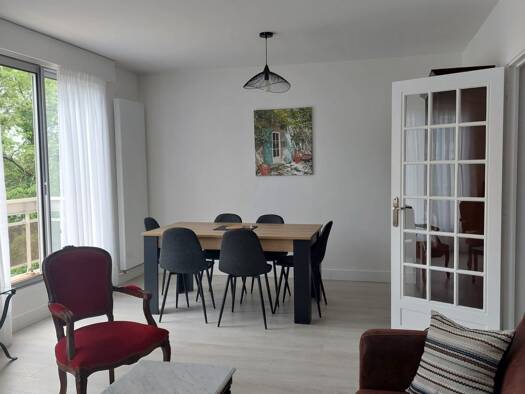 Appartement à louer 1 286 € 2 pièces 1 chambre 60,3 m² RDC/4 Mareil-Marly 78750
