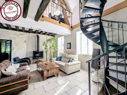 Ferme à vendre 364 000 € 7 pièces 4 chambres 204 m² 1 036 m² de terrain Meung-sur-Loire 45130
