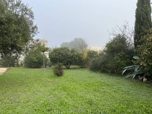 Terrain constructible viabilisé à vendre 145 000 € 481 m² de terrain Saint-Saturnin-lès-Avignon 84450