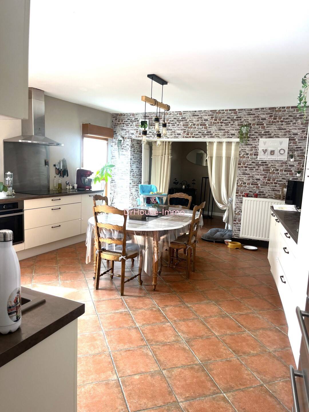 Maison à vendre, 220m², NEUVILLE DE POITOU