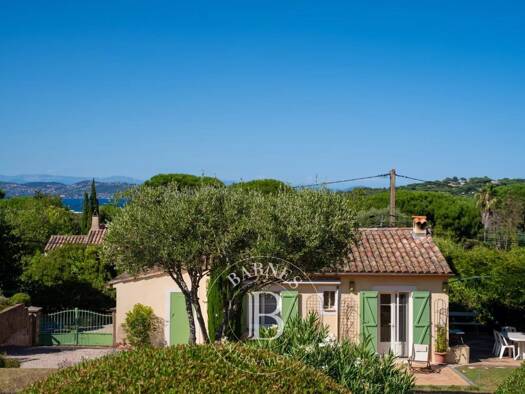 Maison à vendre 1 650 000 € 3 pièces 2 chambres 45 m² 974 m² de terrain Zone Est Diffuse Saint-Tropez 83990
