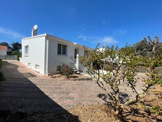 Maison à vendre 336 000 € 4 pièces 2 chambres 90,79 m² 443 m² de terrain Peripherie Saint-Jean-de-Monts 85160