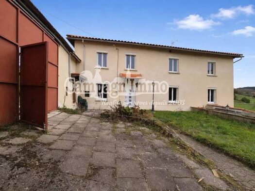 Maison à vendre 219 000 € 5 pièces 2 chambres 138 m² 3 050 m² de terrain Violay 42780