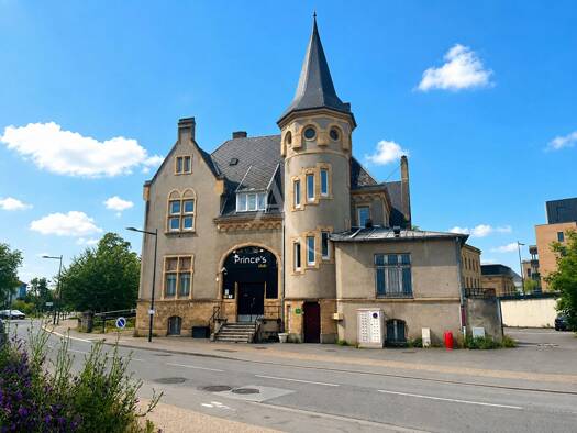 Club / Discothèque à vendre 420 000 € 640 m² d'espace de restauration Gare Cormontaigne Thionville 57100