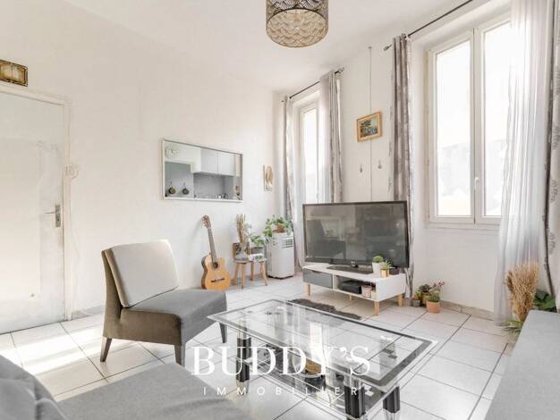 Appartement à vendre 110 000 € 1 pièce 1 chambre 34,5 m² 2ème étage Saint Charles Marseille 1er 13001