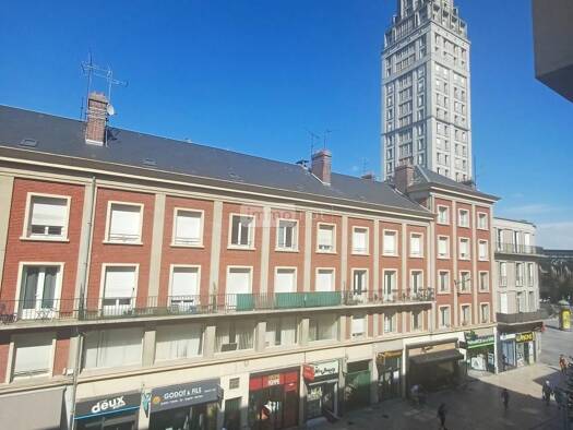 Appartement à louer 1 050 € 3 pièces 2 chambres 91 m² Amiens 80000