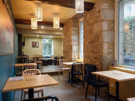 Restaurant à vendre Fonds de commerce 88 000 € 85 m² d'espace de restauration Centre Guingamp 22200