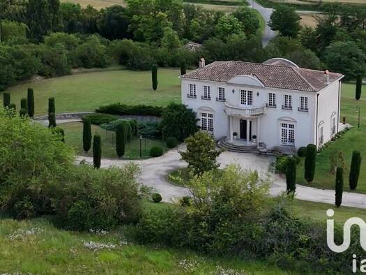 Maison à vendre 950 000 € 9 pièces 4 chambres 283 m² 14 230 m² de terrain Montréal 11290