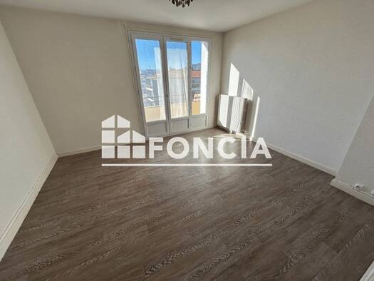 Appartement à louer 630 € 3 pièces 2 chambres 60,1 m² Étage 4/4 Chamberlière-Le Polygone Valence 26000