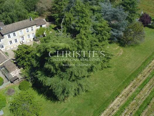 Vignoble à vendre 795 000 € 360 m² 101 000 m² de terrain Saint-Genès-de-Castillon 33350