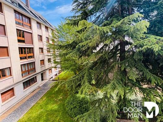 Appartement à vendre 202 800 € 6 pièces 3 chambres 108 m² Centre Ville Rive Droite Laval 53000