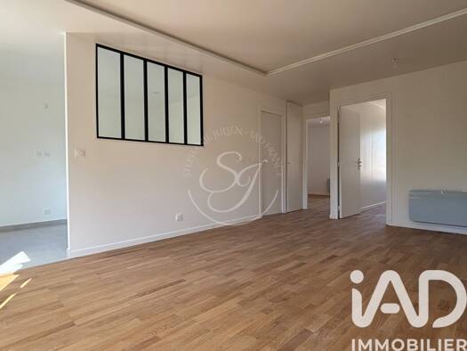 Appartement à vendre 169 900 € 3 pièces 2 chambres 55 m² Étage 1/2 Montconseil Corbeil-Essonnes 91100