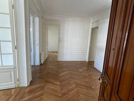 Appartement à louer 4 290 € 5 pièces 3 chambres 143,3 m² Étage 5/7 Montmartre Paris 18ème arrondissement 75018