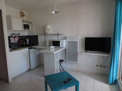 Appartement à louer 382 € 1 pièce 22 m² Étage 5/1 La Corniche Sete Marina des Quilles 34200