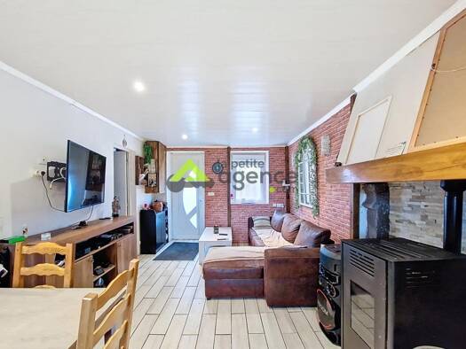 Maison à vendre 87 800 € 2 pièces 1 chambre 50 m² 570 m² de terrain Saint-Vaury 23320