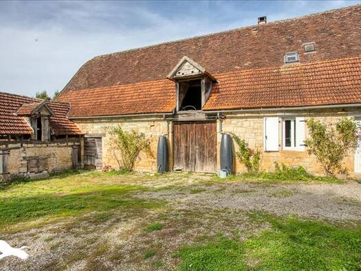 Maison à vendre 256 000 € 4 pièces 3 chambres 142 m² 6 023 m² de terrain Cavagnac 46110