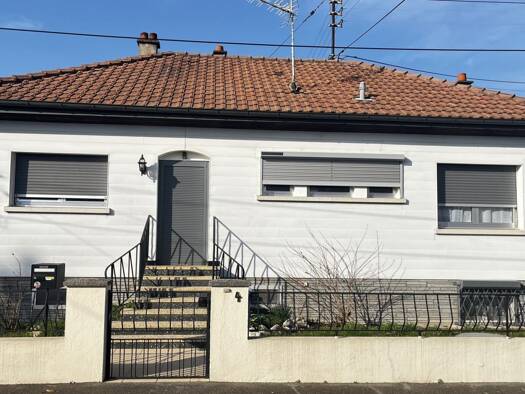 Maison de plain-pied à vendre 268 000 € 4 pièces 2 chambres 90 m² 375 m² de terrain Kingersheim 68260