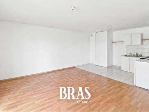 Appartement à louer 659 € 2 pièces 1 chambre 47 m² 1er étage Centre Ville Vertou 44120