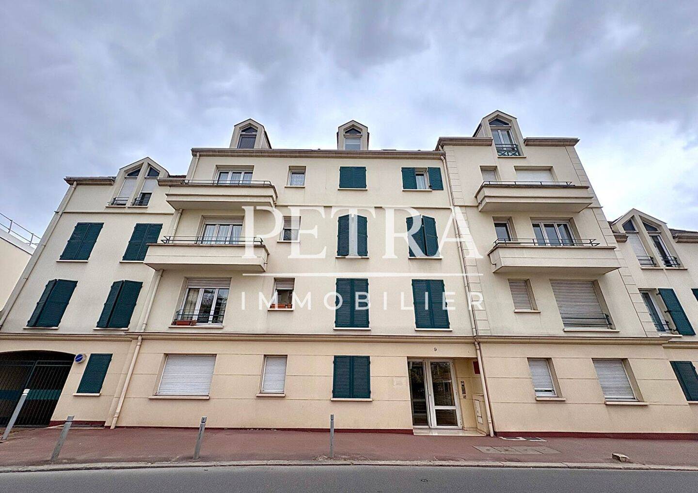 Maison à louer, 25m², L'HAY LES ROSES
