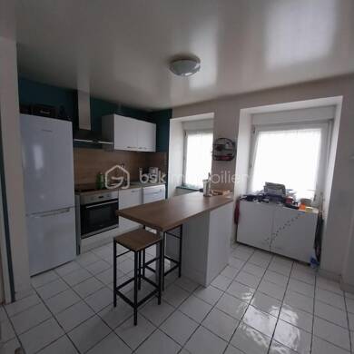 Maison à vendre 76 000 € 4 pièces 2 chambres 78 m² 122 m² de terrain Saint-Denis-de-Gastines 53500