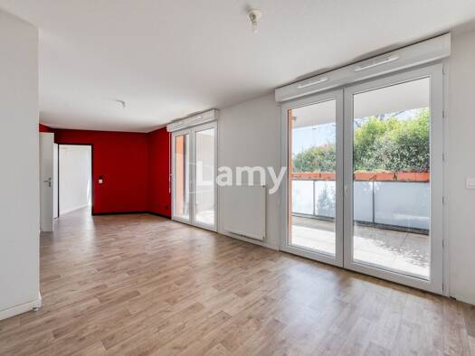 Appartement à vendre 164 000 € 3 pièces 2 chambres 66 m² RDC Cavailles-Camparian Cenon 33150