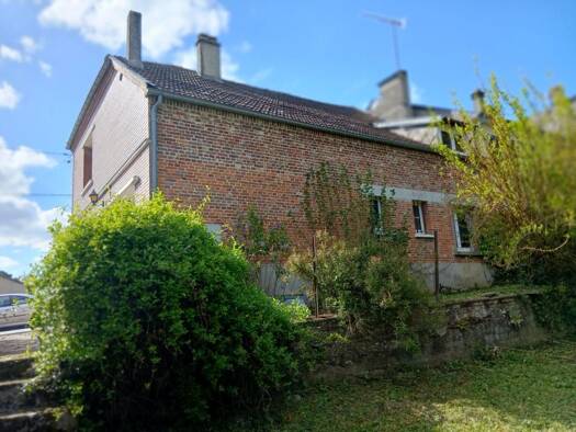 Maison à vendre 126 900 € 6 pièces 5 chambres 120,44 m² 793 m² de terrain Brunehamel 02360