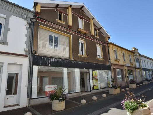 Local commercial à louer 480 € 33 m² de surface de vente Hagetmau 40700