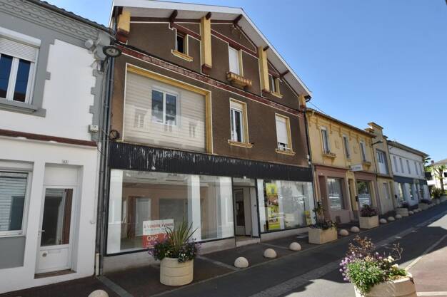 Local commercial à louer 480 € 33 m² de surface de vente Hagetmau 40700