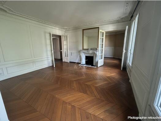 Appartement à vendre 945 000 € 4 pièces 3 chambres 115 m² Étage 4/6 Goutte d'Or-Château Rouge Paris 18ème arrondissement 75018