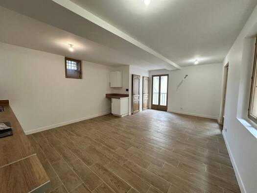 Maison à louer 690 € 3 pièces 2 chambres 55 m² Secteur Centre Rivesaltes 66600