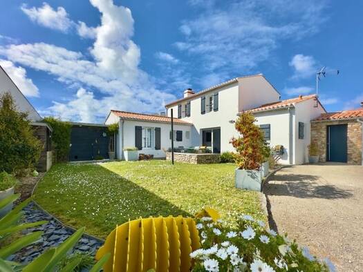 Maison à vendre 569 000 € 5 pièces 3 chambres 132 m² 371 m² de terrain Noirmoutier Centre Noirmoutier-en-l'Île 85330