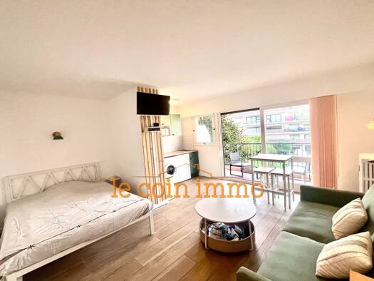 Appartement à vendre 139 000 € 1 pièce 26 m² Étage 2/5 Croix des Gardes Cannes 06400