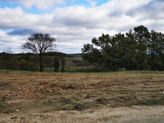 Terrain constructible viabilisé à vendre 58 000 € 813 m² de terrain Castelnau-de-Montmiral 81140