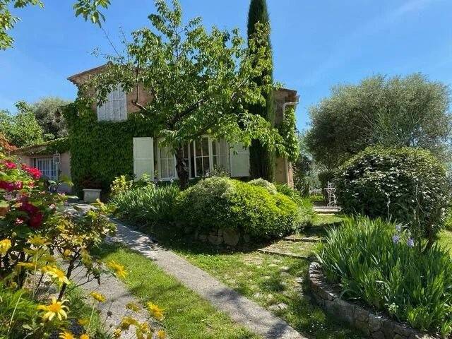 Maison à vendre, 201m², CHATEAUNEUF DE GRASSE