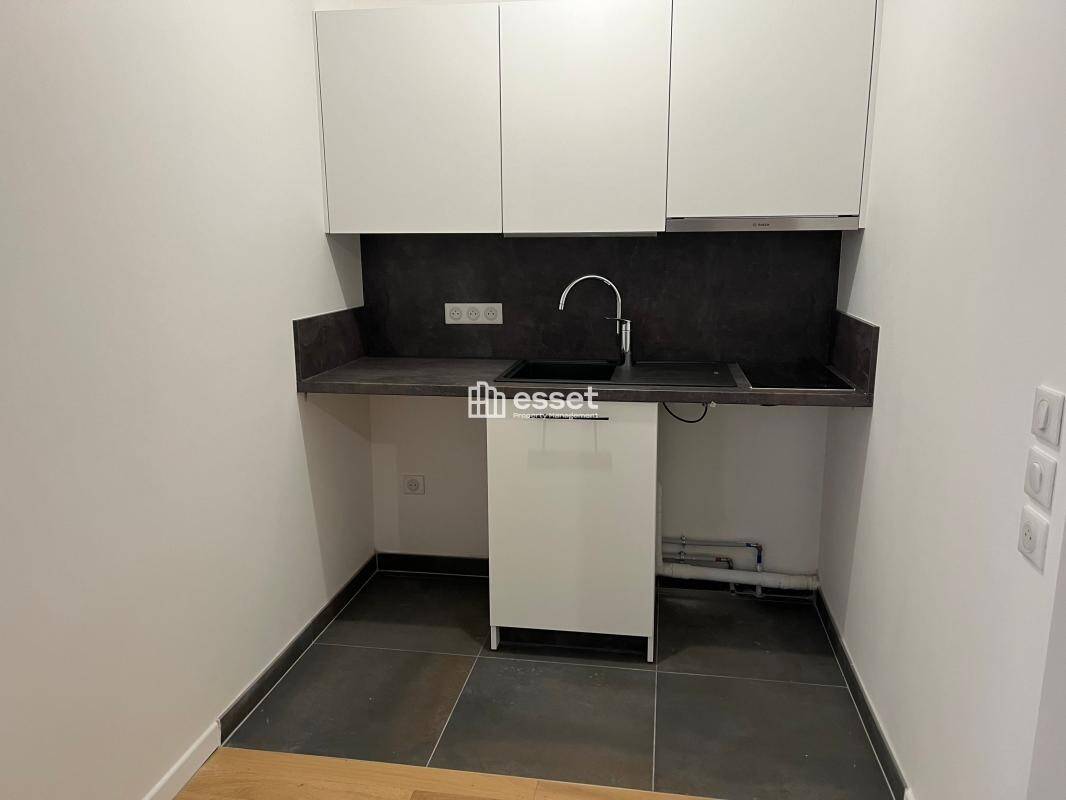 Maison à louer, 33m², COURBEVOIE
