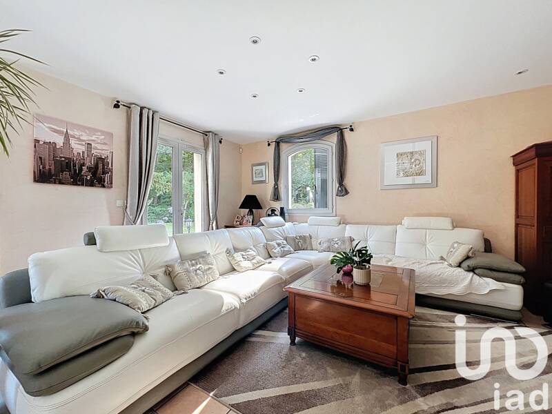 Maison à vendre, 227m², BRIIS SOUS FORGES