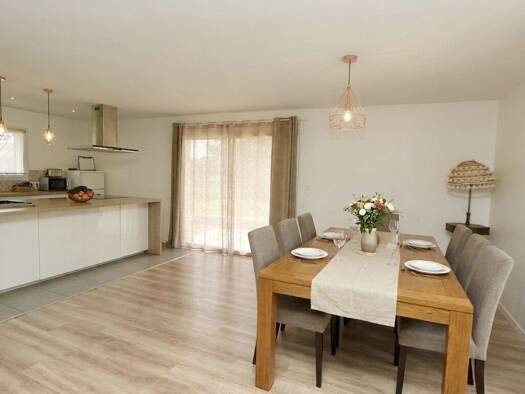 Maison à vendre 220 000 € 4 pièces 3 chambres 100 m² 1 021 m² de terrain Saint-Christoly-de-Blaye 33920