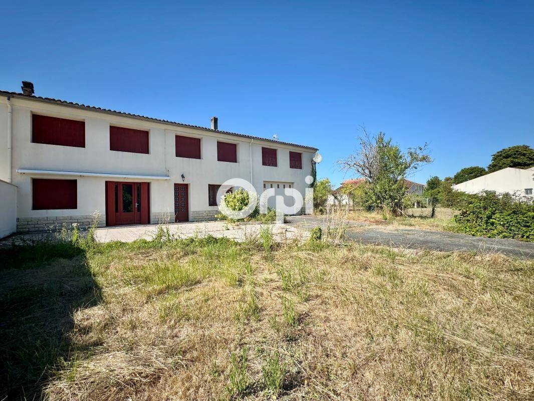 Maison à vendre, 170m², NIEUL LES SAINTES
