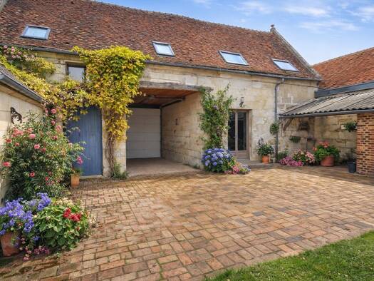 Maison à vendre 495 000 € 11 pièces 7 chambres 243 m² 1 859 m² de terrain Compiègne 60200