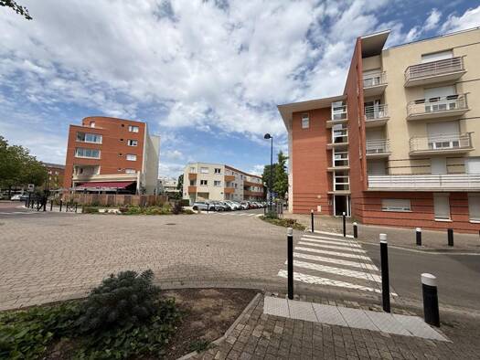 Appartement à vendre 169 000 € 2 pièces 1 chambre 45 m² Étage 4/2 La Clef Saint Pierre Élancourt 78990