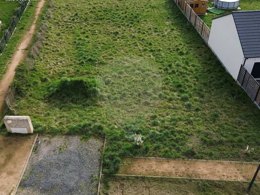 Terrain constructible viabilisé à vendre 49 900 € 726 m² de terrain Coulanges-lès-Nevers 58660