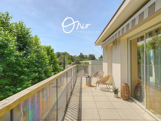 Appartement à vendre 249 000 € 3 pièces 2 chambres 65,24 m² Étage 3/3 Centre Mions 69780