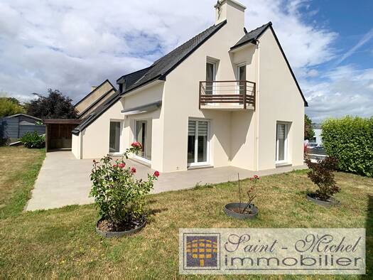 Maison à louer 1 200 € 5 pièces 3 chambres 103 m² 634 m² de terrain Kerjouanneau-Kerbertrand Quimperle 29300