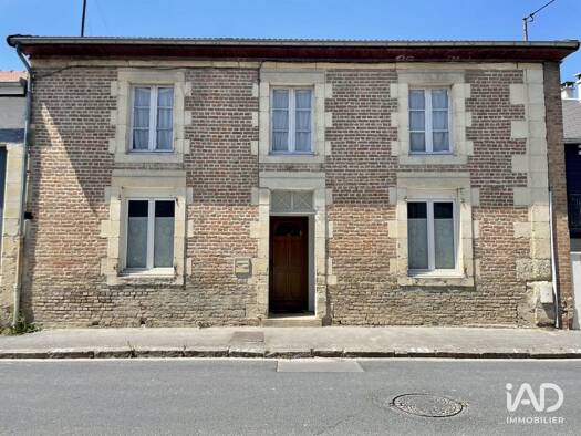 Maison de plain-pied à vendre 229 000 € 5 pièces 4 chambres 157 m² 295 m² de terrain Isles-sur-Suippe 51110