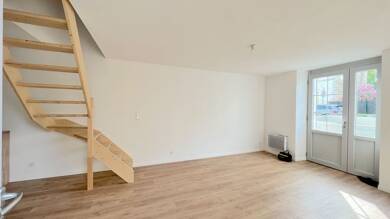 Maison à louer 845 € 4 pièces 3 chambres 72 m² 70 m² de terrain Blaye 33390