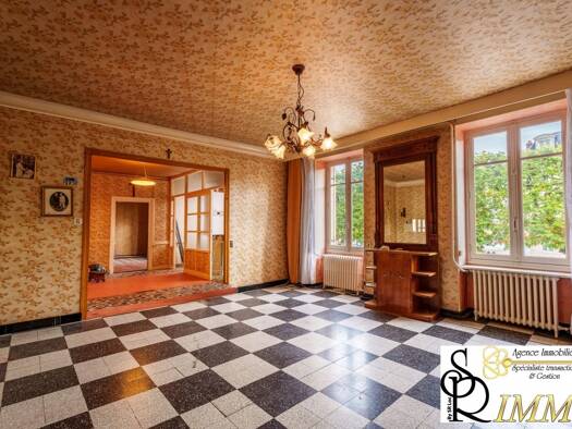 Immeuble à vendre 265 000 € 497 m² Est Montchanin 71210