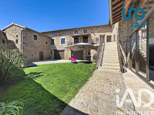 Maison à vendre 849 000 € 7 pièces 4 chambres 234 m² 8 062 m² de terrain Maclas 42520